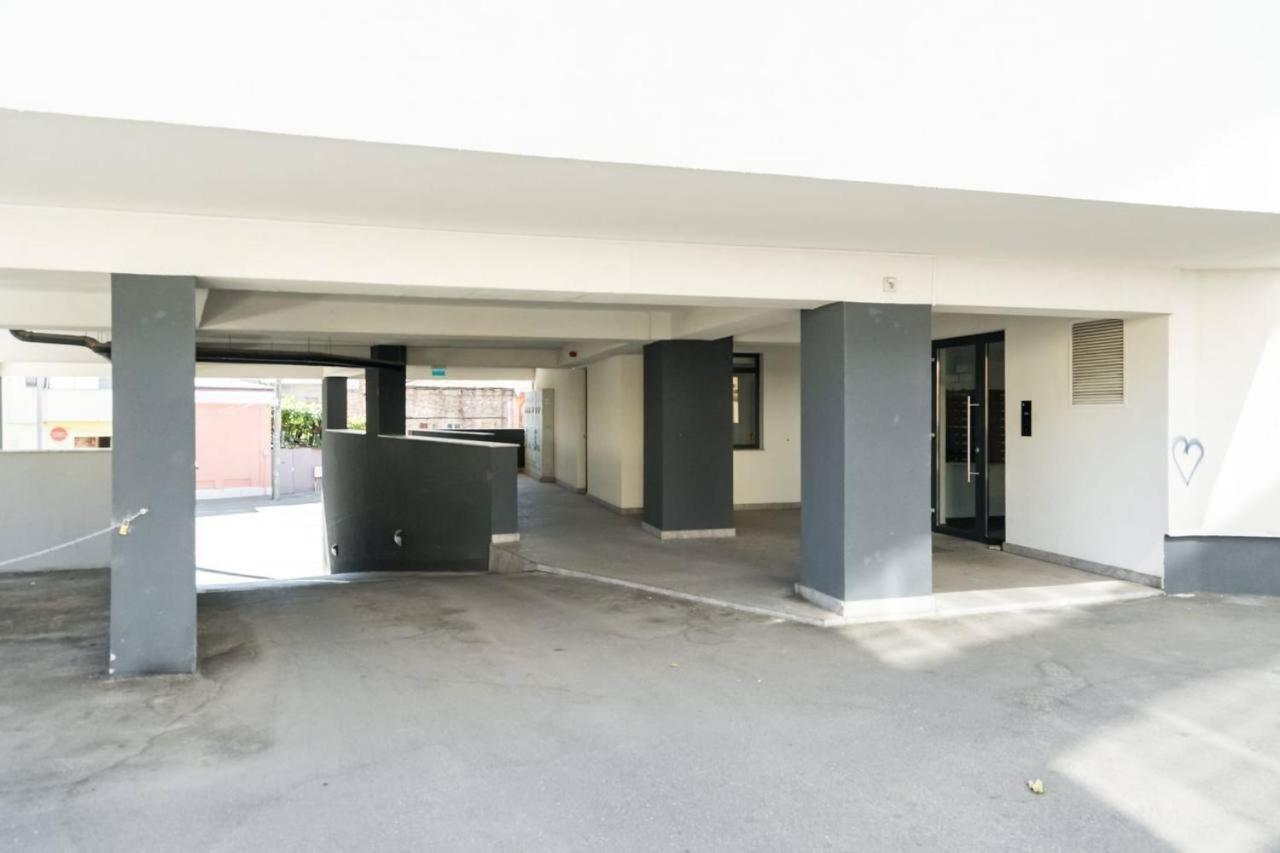 Ferienwohnung Carol New Building With Balcony Bukarest Exterior foto
