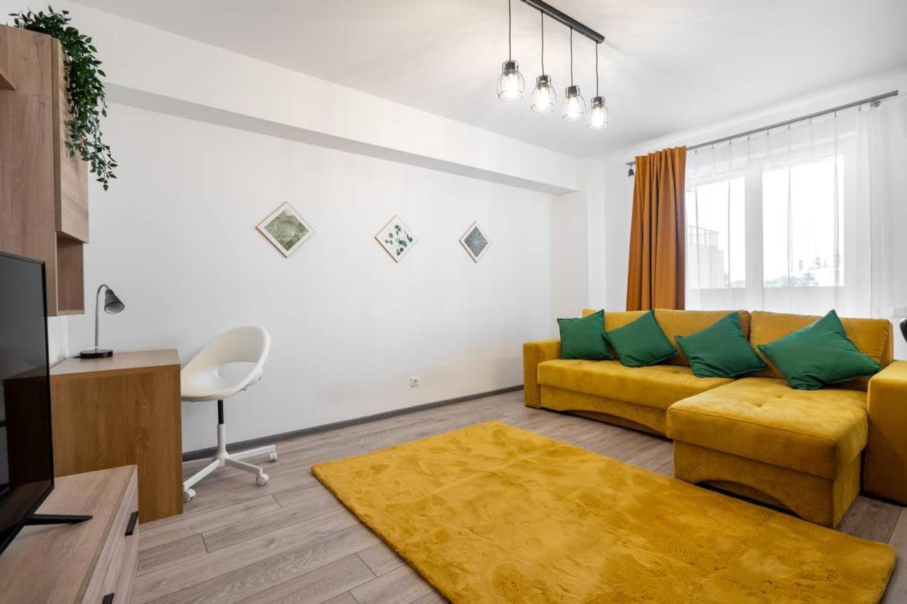 Ferienwohnung Carol New Building With Balcony Bukarest Exterior foto