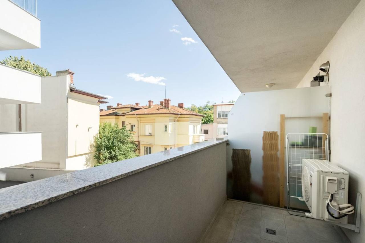 Ferienwohnung Carol New Building With Balcony Bukarest Exterior foto