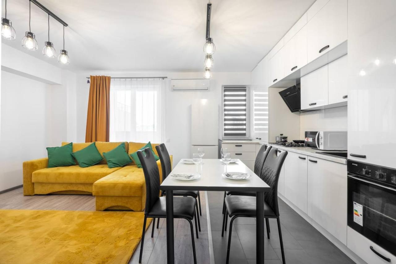 Ferienwohnung Carol New Building With Balcony Bukarest Exterior foto